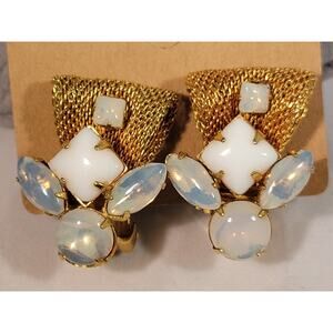 Robert Clip-on Earrings Moonstone Milk Glass Gold Tone Mesh Clip-on Earrings